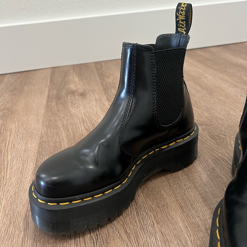 Doc Martens sz 5 Platforms